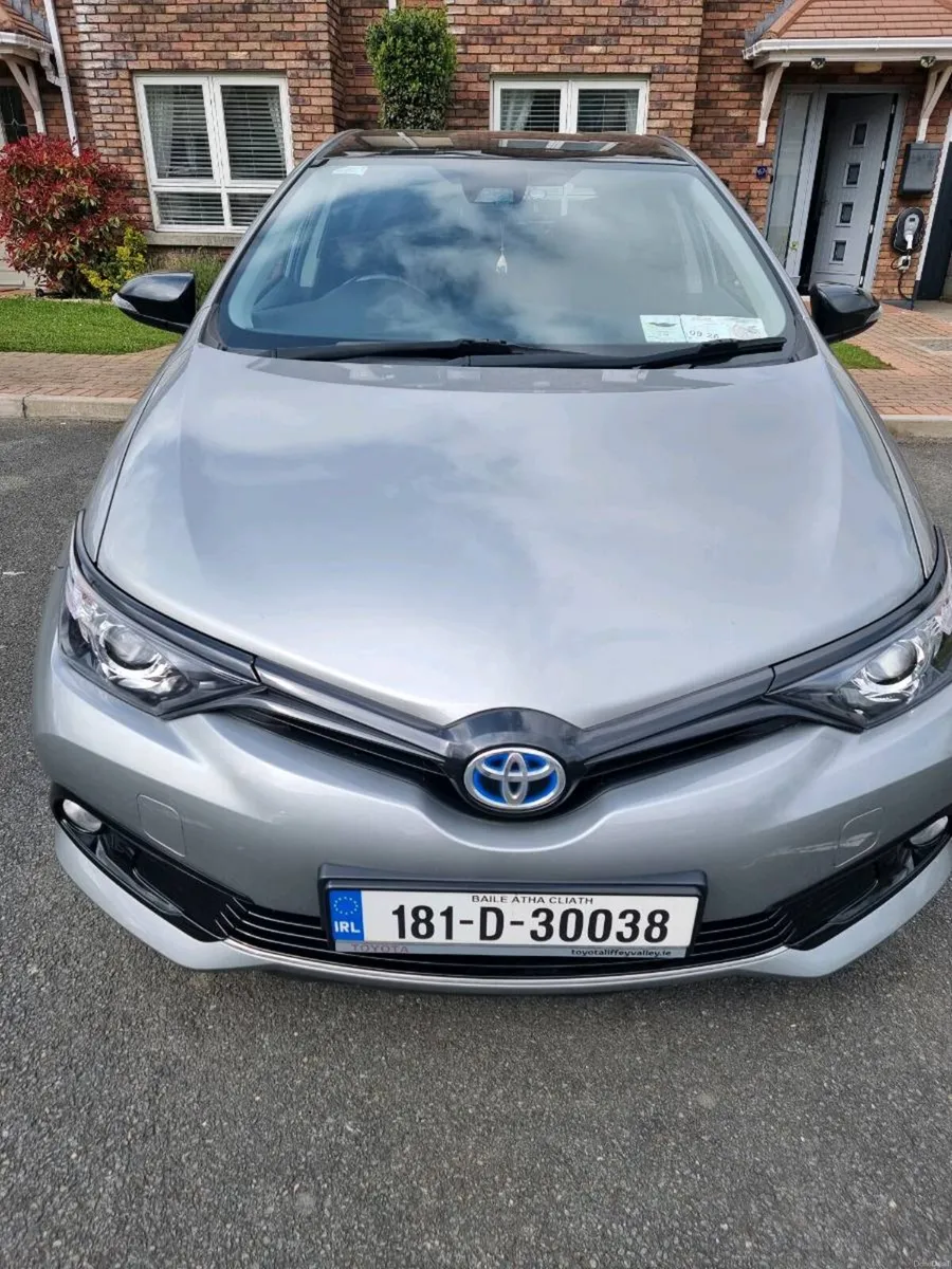 Toyota Auris Luna Sport, Hybrid, Automatic - Image 2