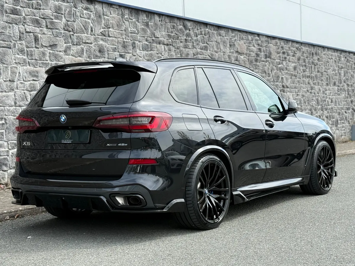 2022 BMW X5 M Sport X-Drive M Performance 45E FSH - Image 2