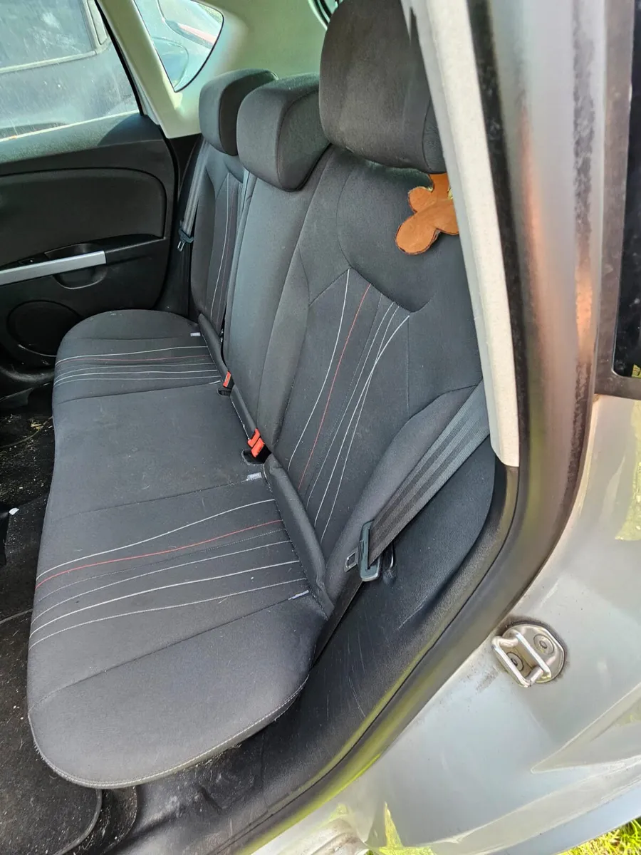 SEAT Leon 2012 diesel ⛽️ €2200 - Image 3