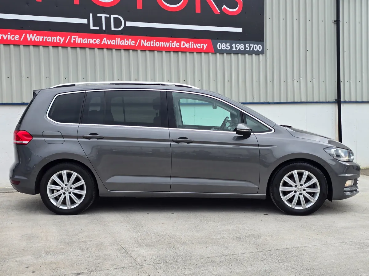 2017 VW TOURAN 2.0 150BHP 7 SEATER PANORAMIC ROOF - Image 4
