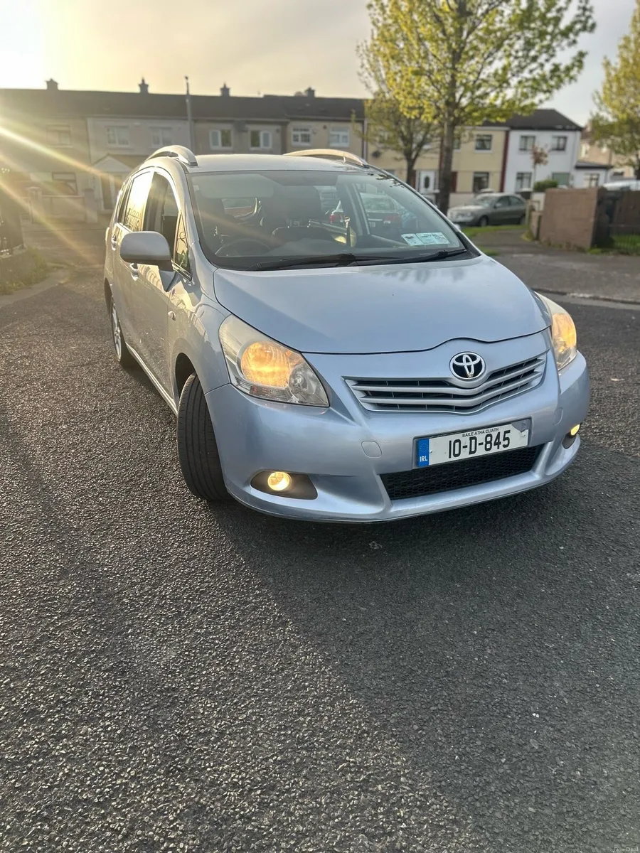 Toyota verso 7 seater - Image 1