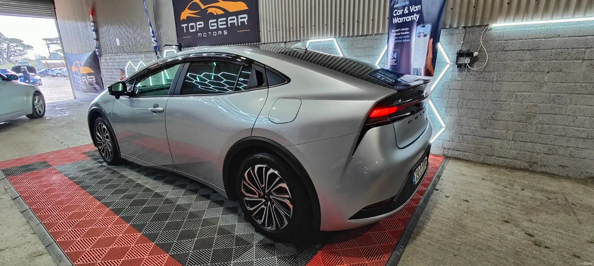 2025 Toyota Prius 1.8 Petrol Hybrid Self Charging - Image 3