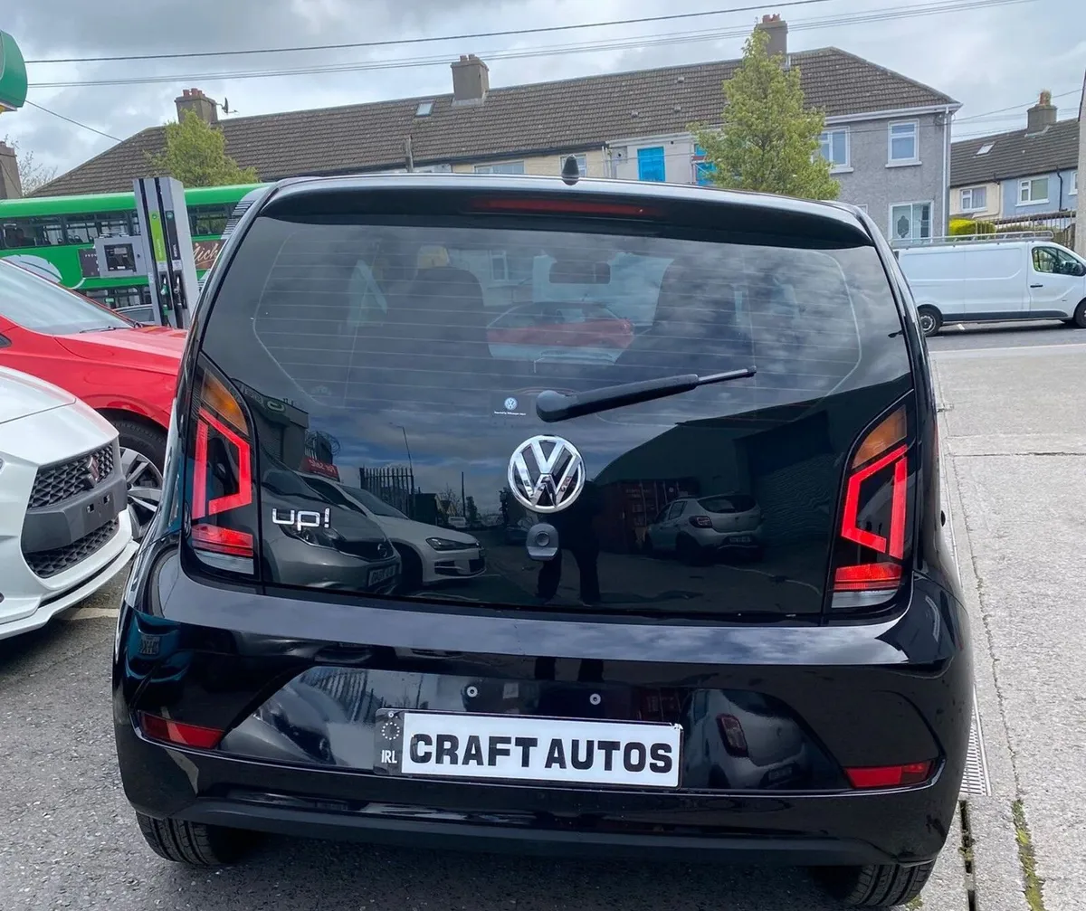Volkswagen up! 2018 - Image 2