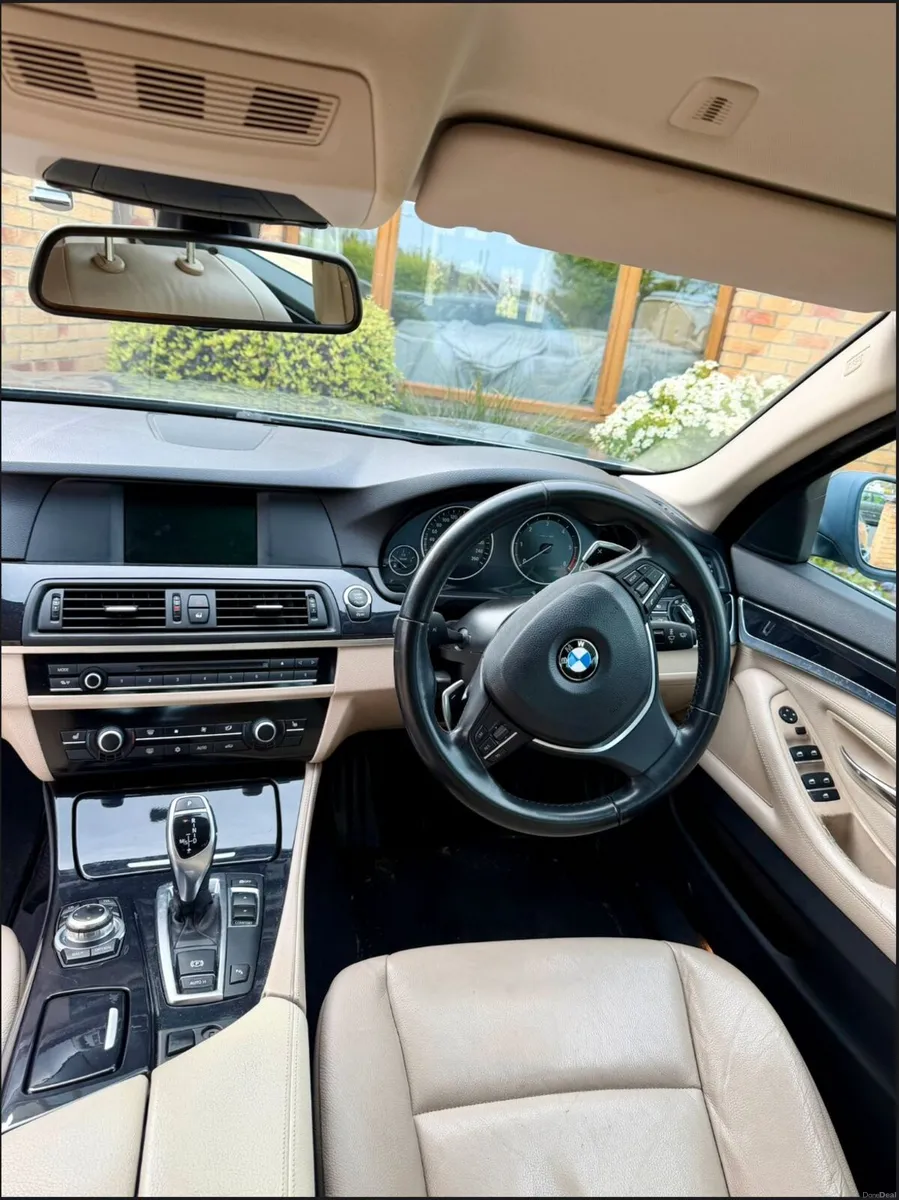BMW 5-Series 2012 - Image 4