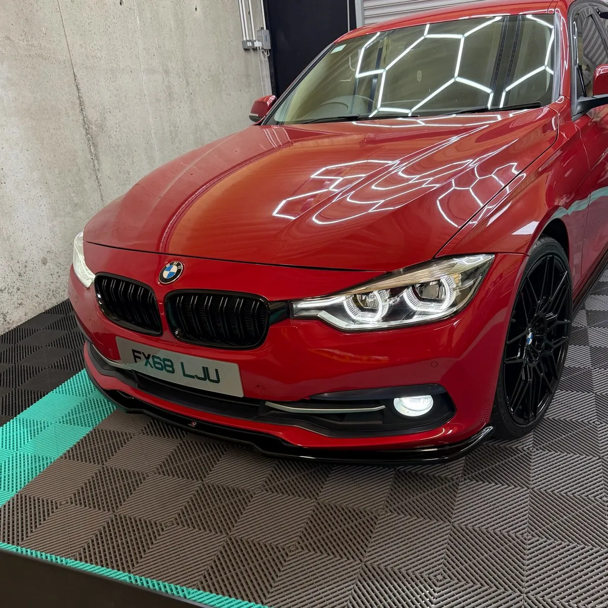 2018 318i SPORT - FULL YEARS NCT + 3 MONTHS TAX🔥 - Image 2