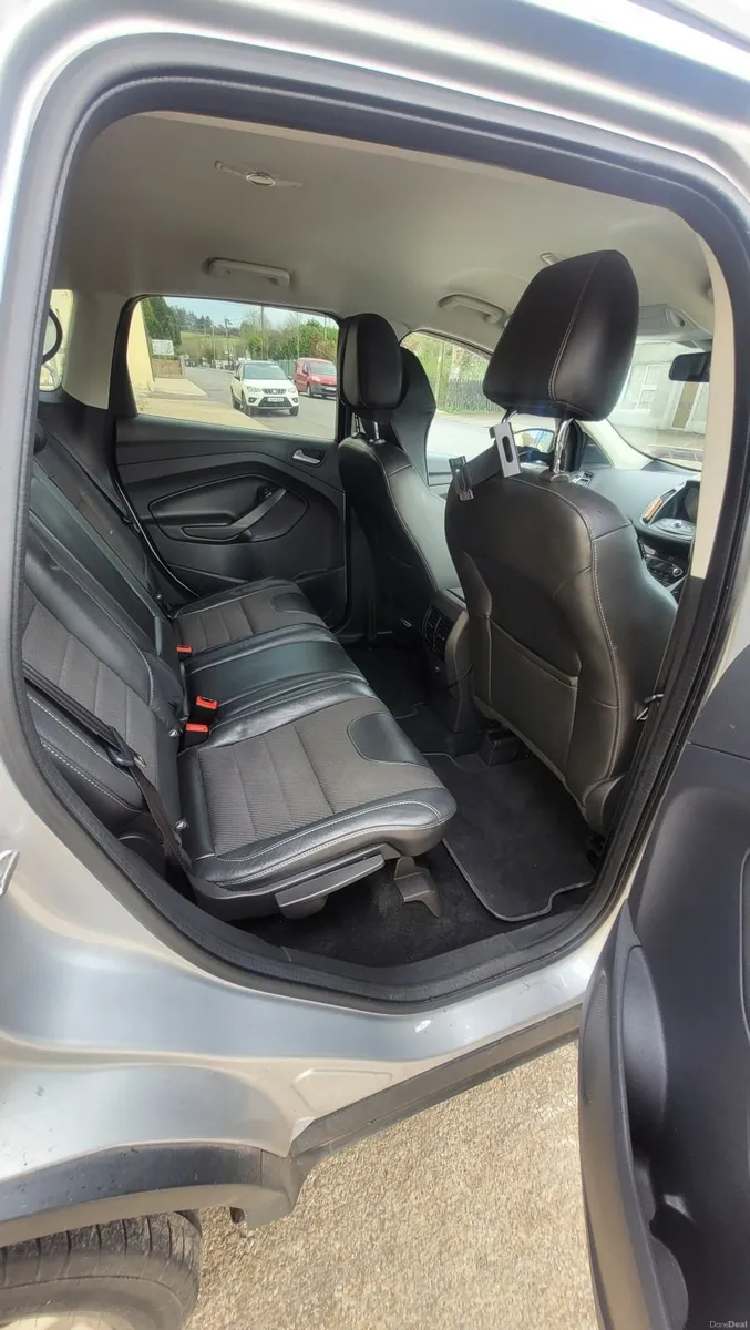 Ford Kuga 2016  ( only 136000km)due moving abroad - Image 3