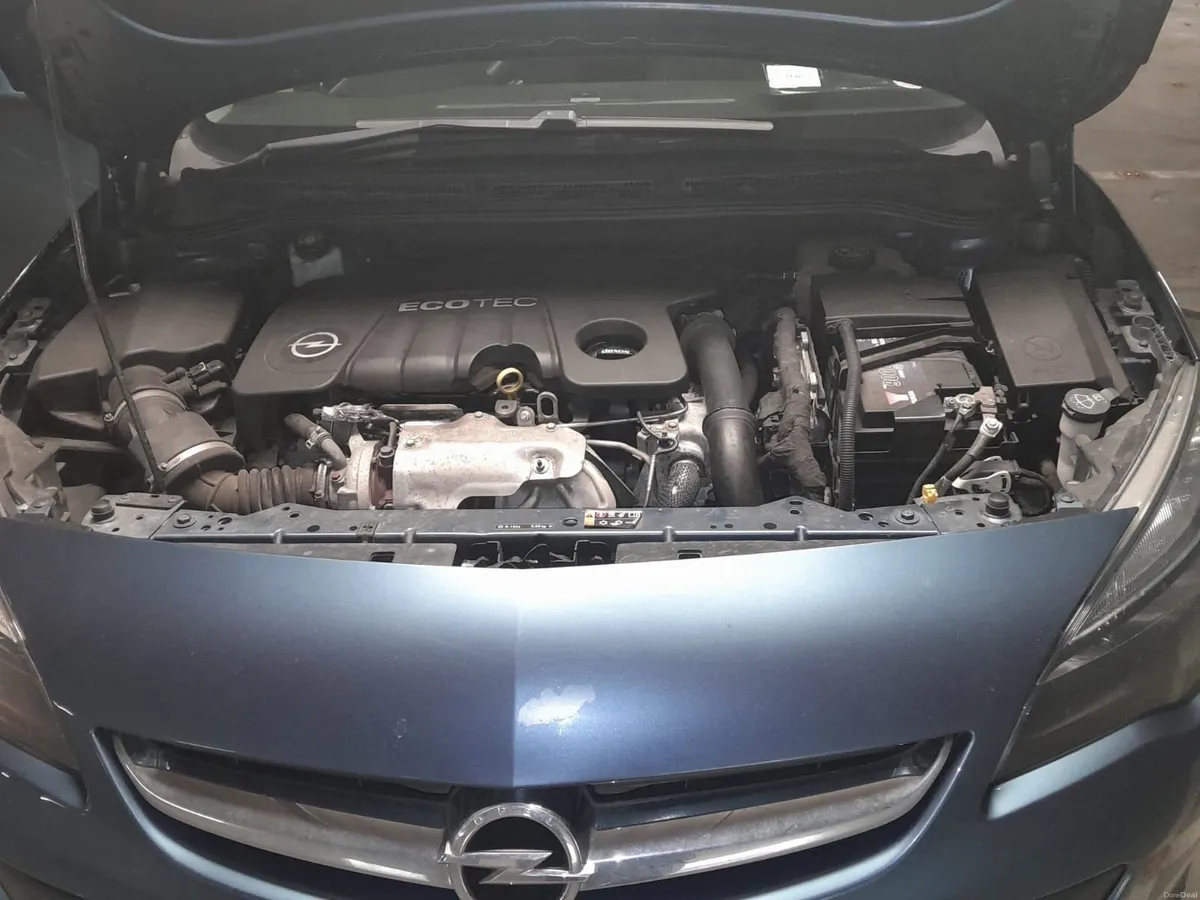 Opel Astra 2015 - Image 2