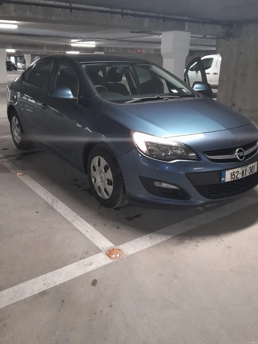 Opel Astra 2015 - Image 1