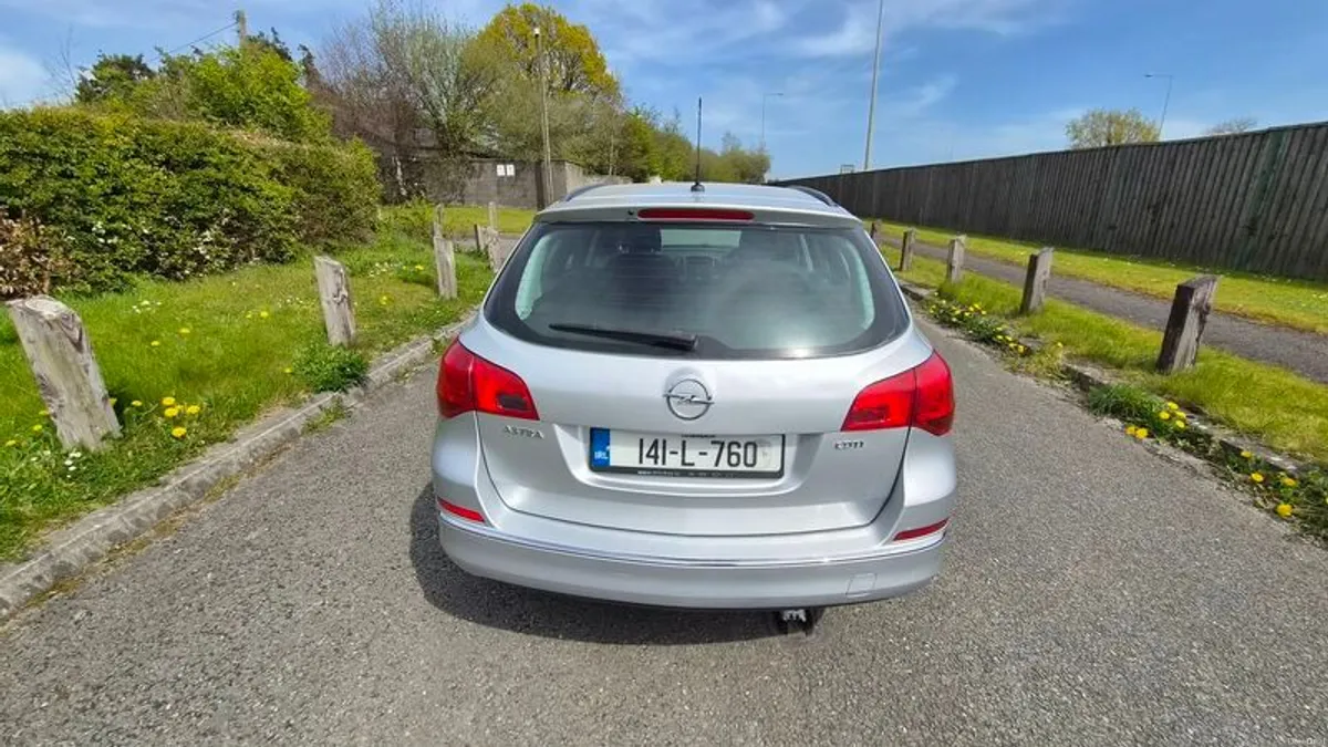 2014 Opel Astra - Image 3