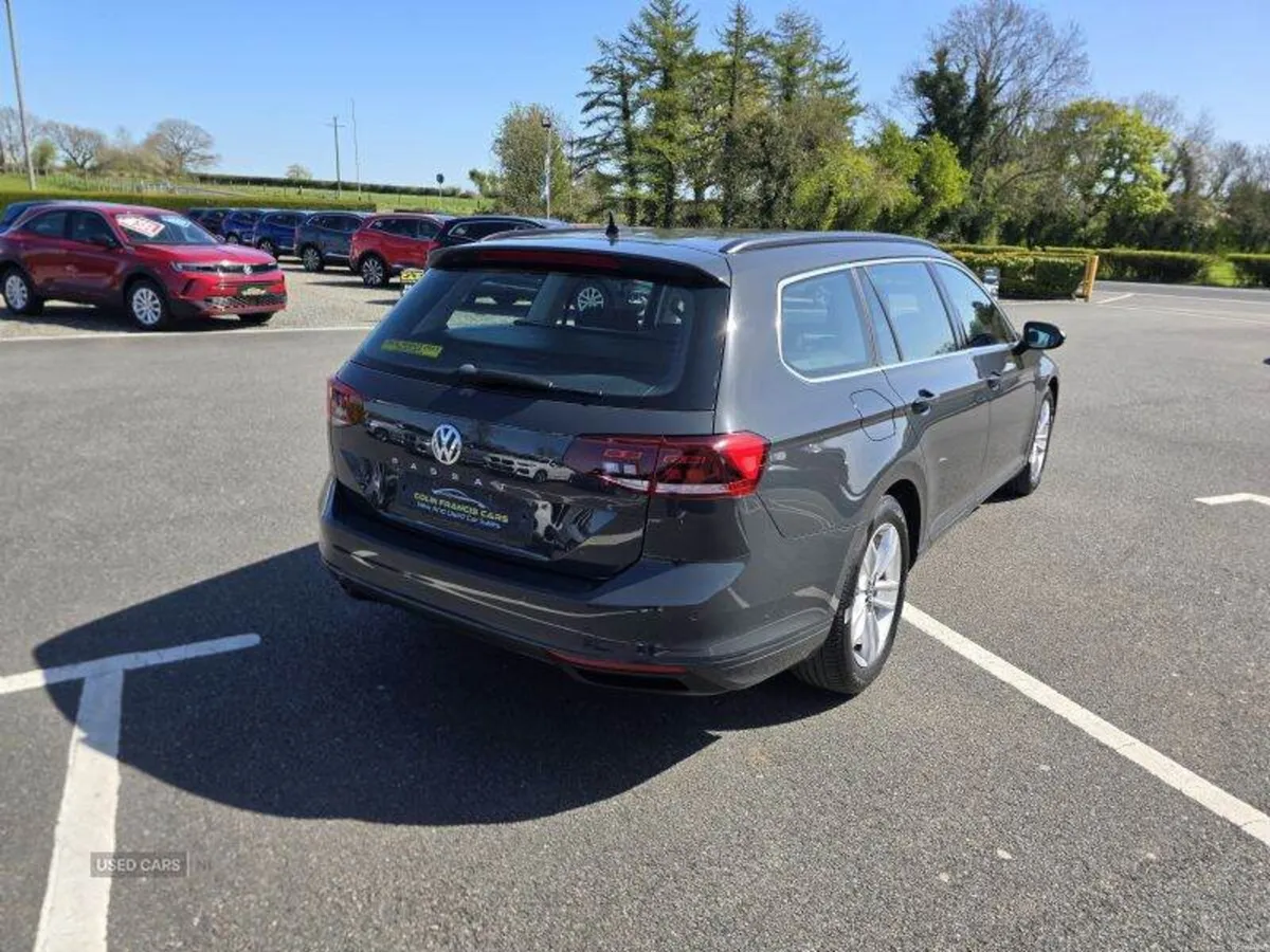 Volkswagen Passat SE Nav - Image 4