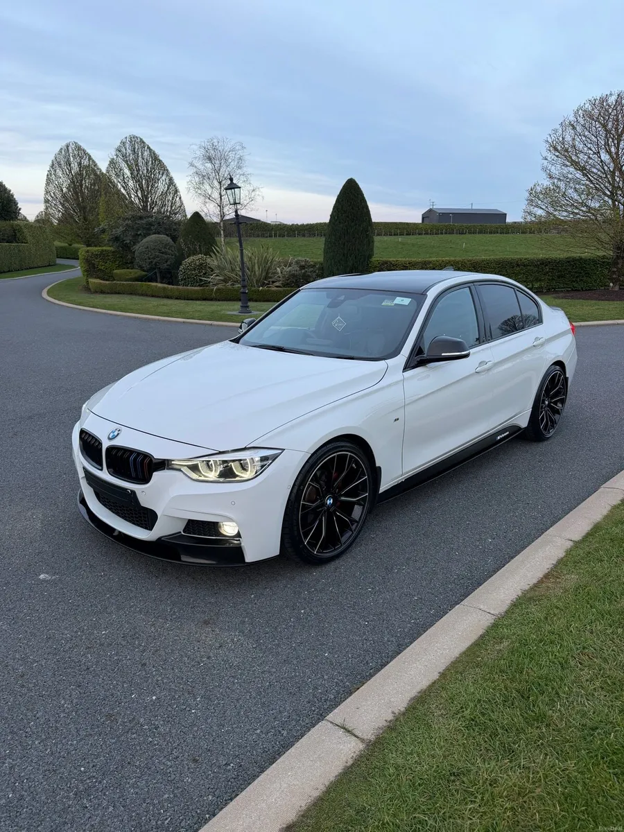 IRISH REG €16995 / 2017 BMW 318d MSPORT - Image 3