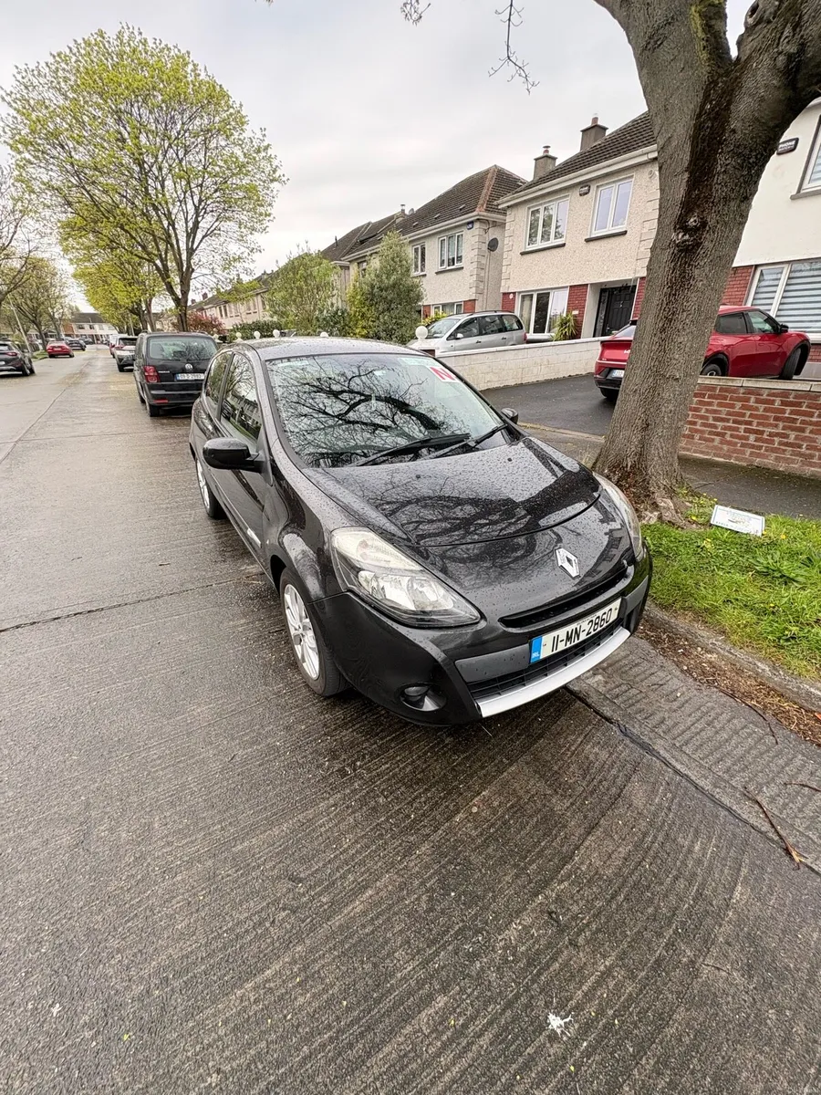 2011 Renault Clio - Image 1