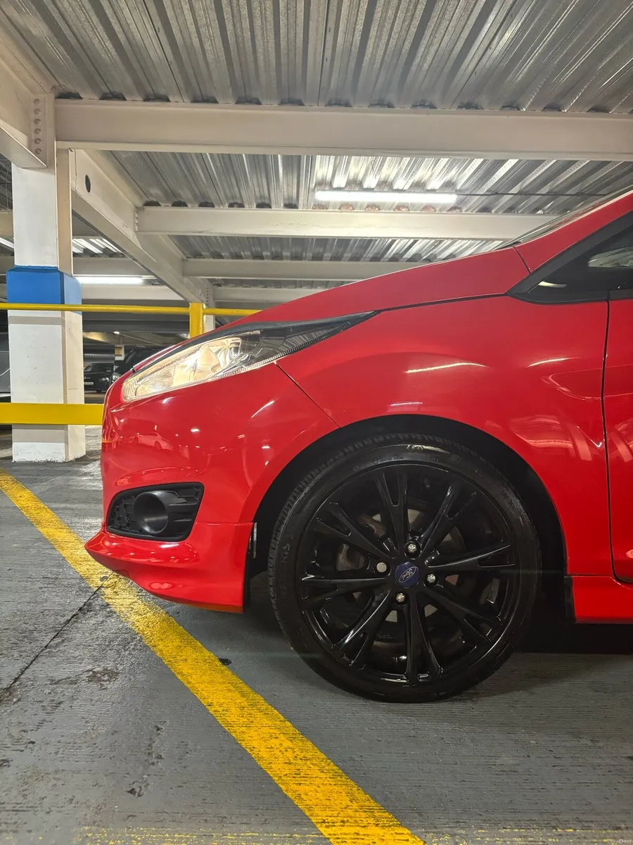 Ford Fiesta Zetec S - Image 4