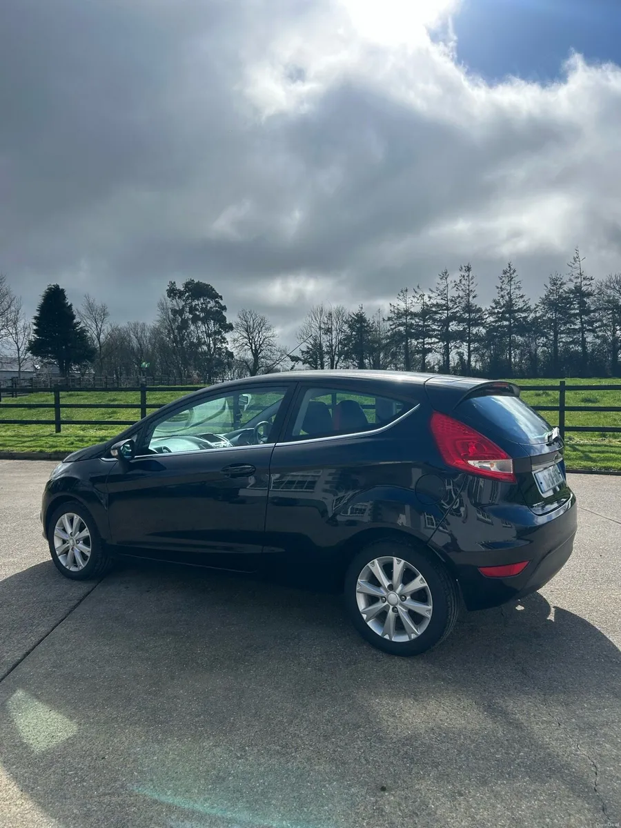 Ford fiesta - Image 6