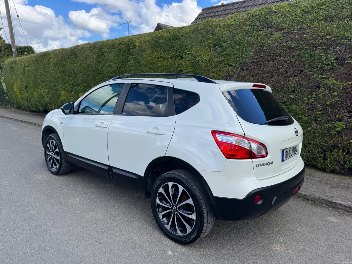 Nissan Qashqai 360  high spec NCT 4/27 Low mileage - Image 4