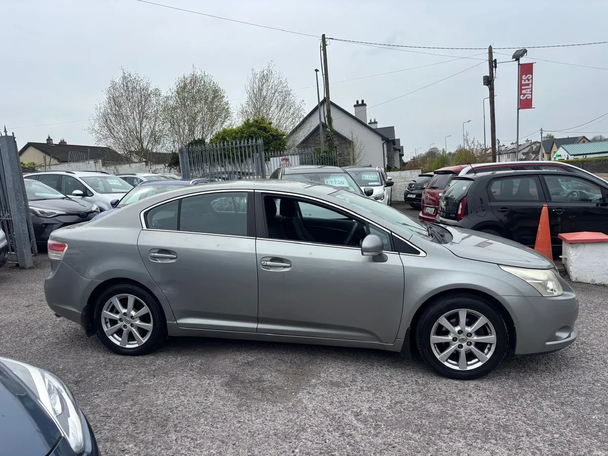 Toyota Avensis 2010 DIESEL  2.0  TRADE  SALE - Image 2