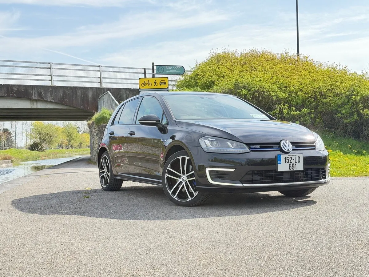 2015 VW Golf GTE1.4TSI Hybrid Immaculate Condition - Image 1