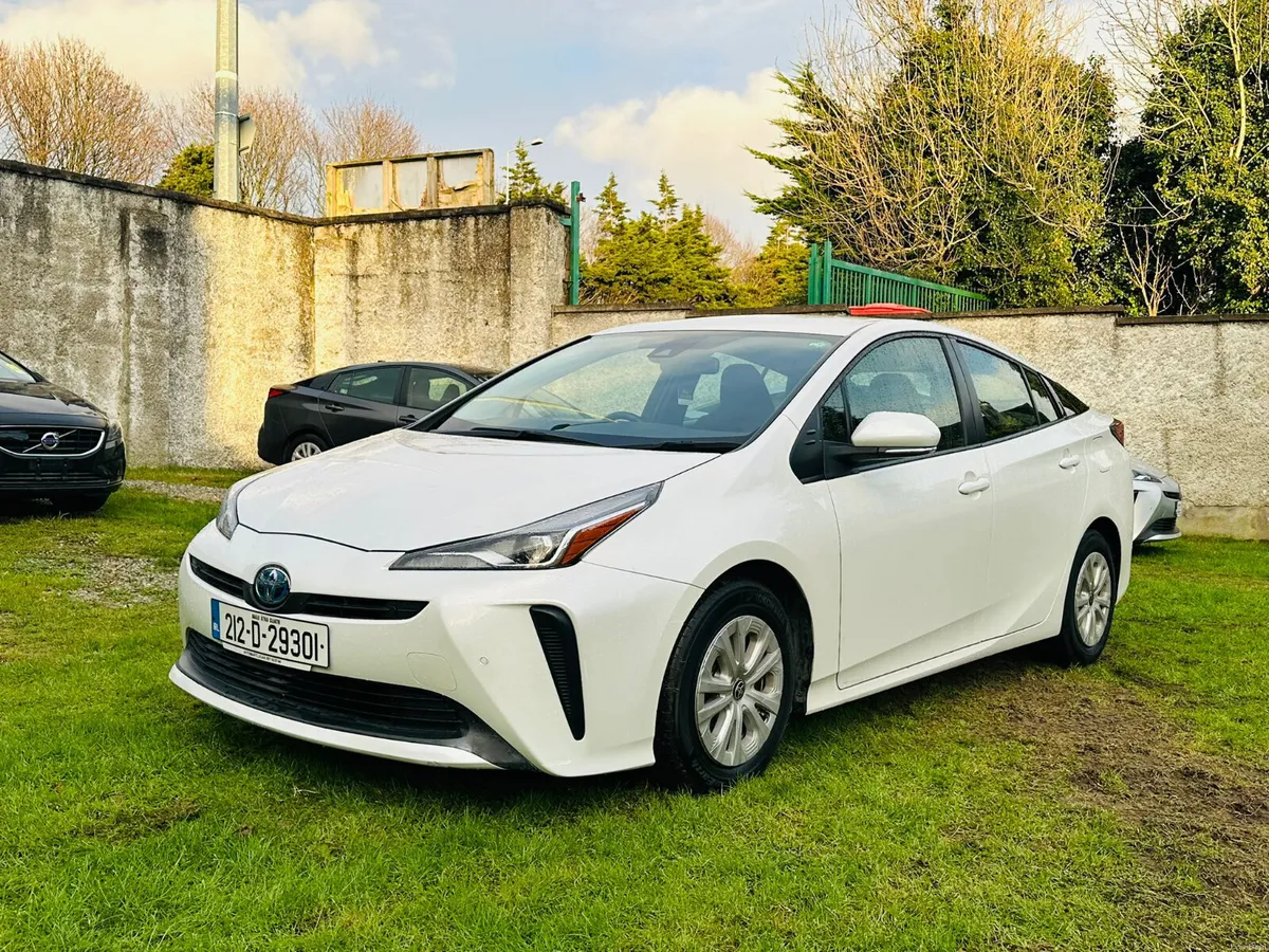 TOYOTA PRIUS 2021 HYRBID AUTOMATIC - Image 4