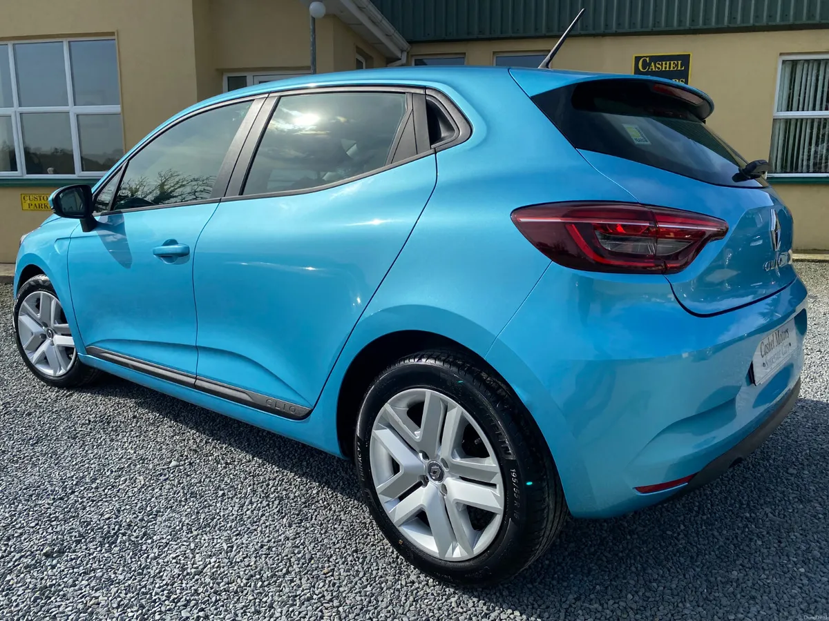 Renault Clio 2022 - Image 4