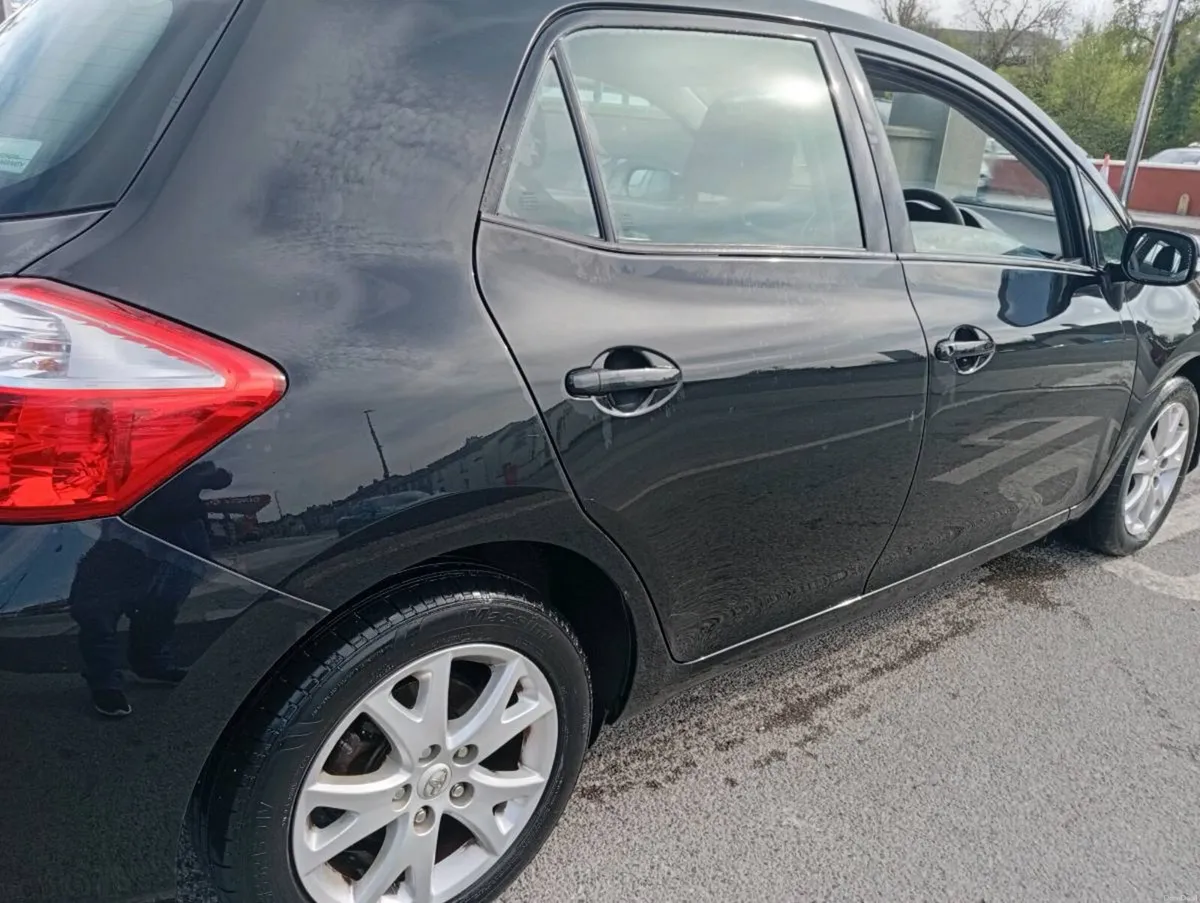 Toyota auris - Image 3
