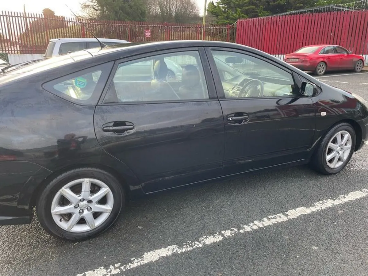 2005 Toyota Prius - Image 4