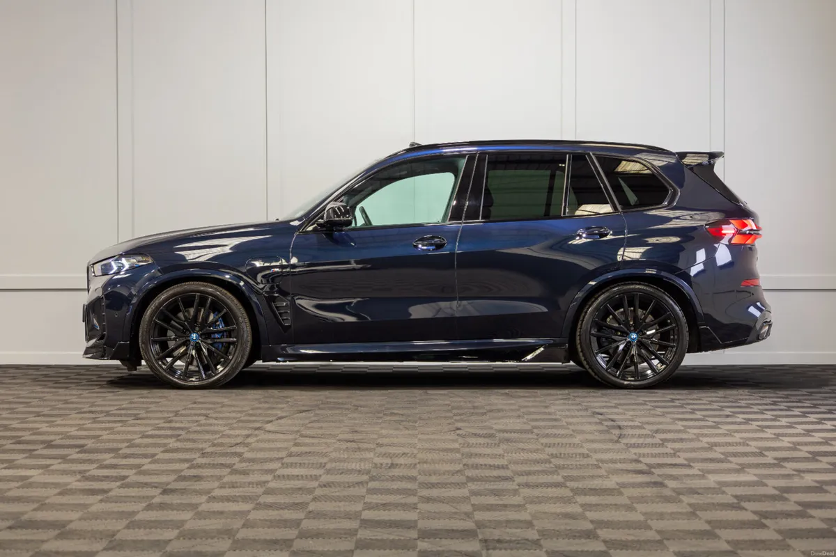 2024 BMW X5 X-Drive 50e M-Sport - Image 3