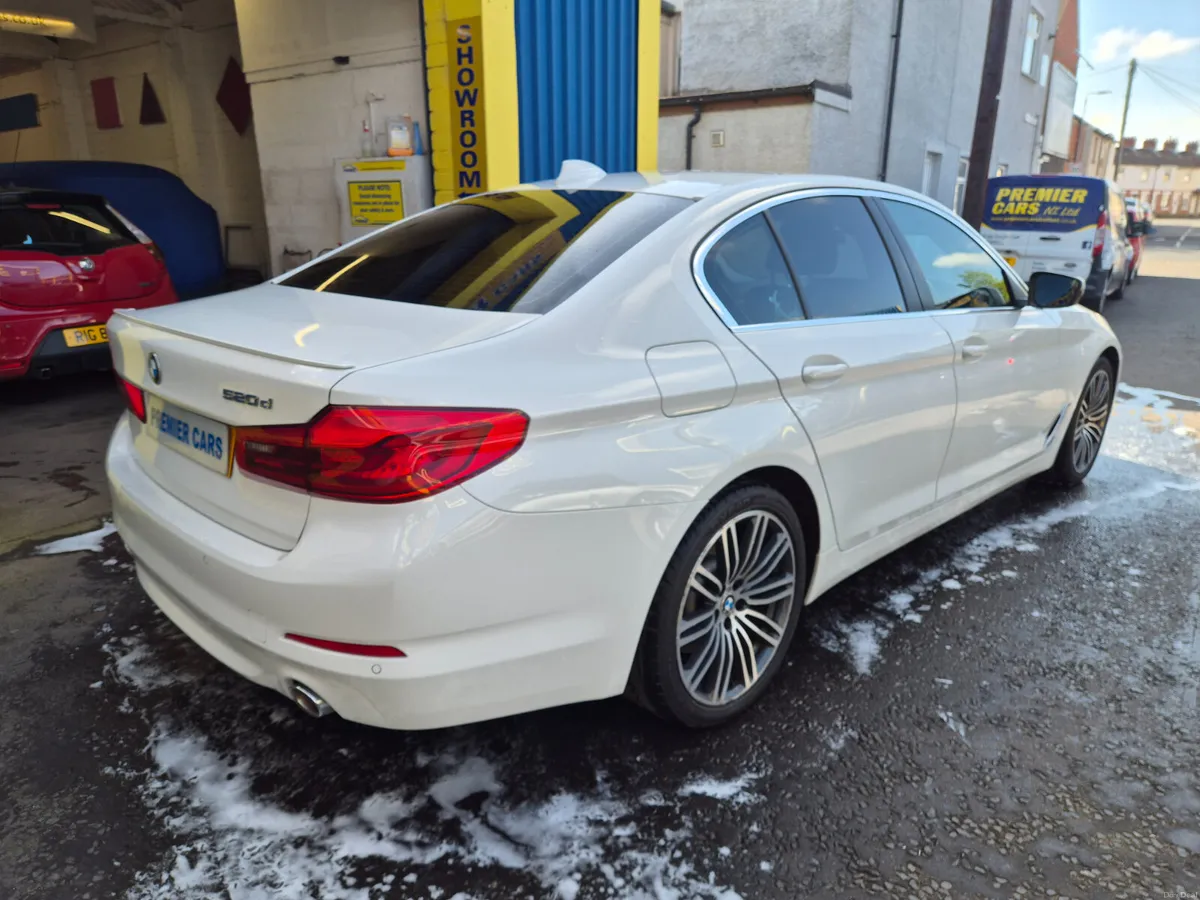 BMW 5-Series 2019 - Image 3