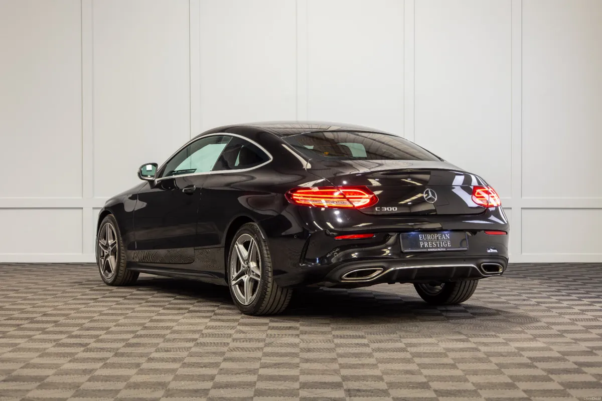 192 Mercedes-Benz C-Class C300 AMG Line - Image 4