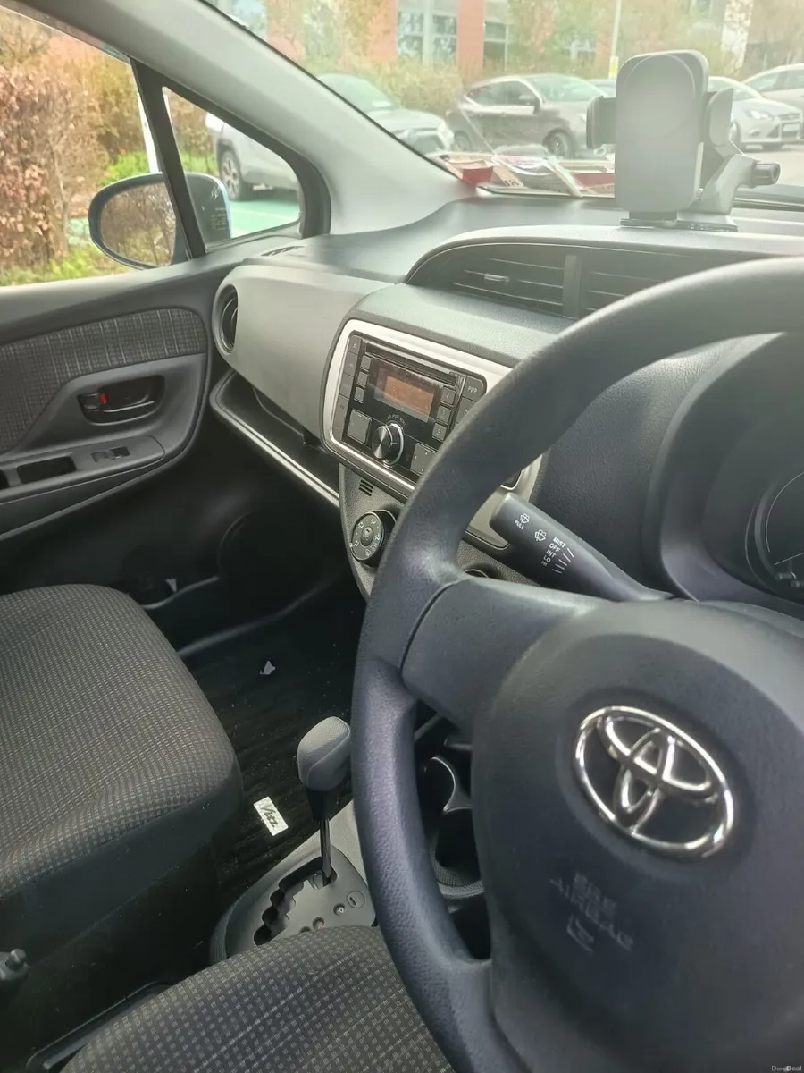 Toyota Vitz 2015 - Image 2