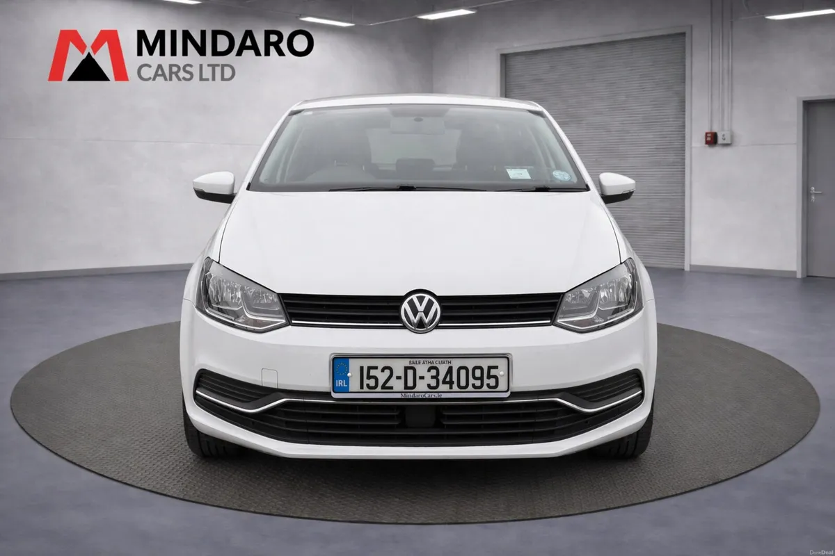 Volkswagen Polo 2015//AUTOMATIC//LOW KMS - Image 2