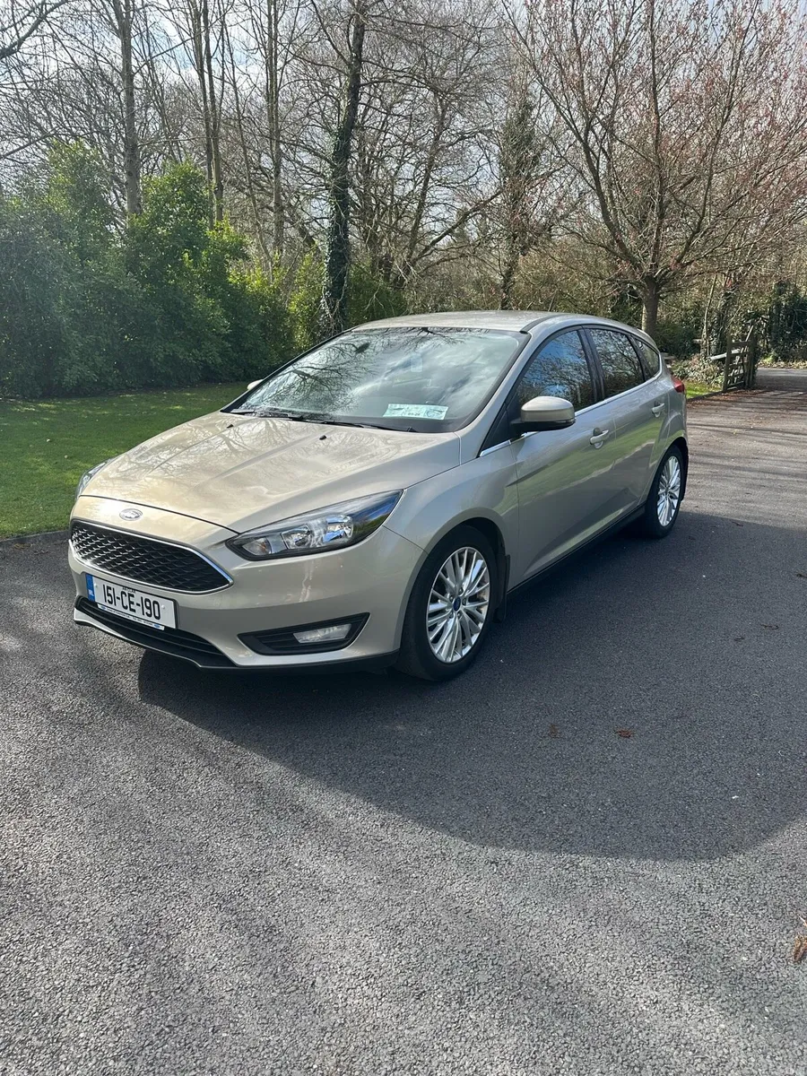 Ford Focus 2015 LOW MILEAGE - Image 3
