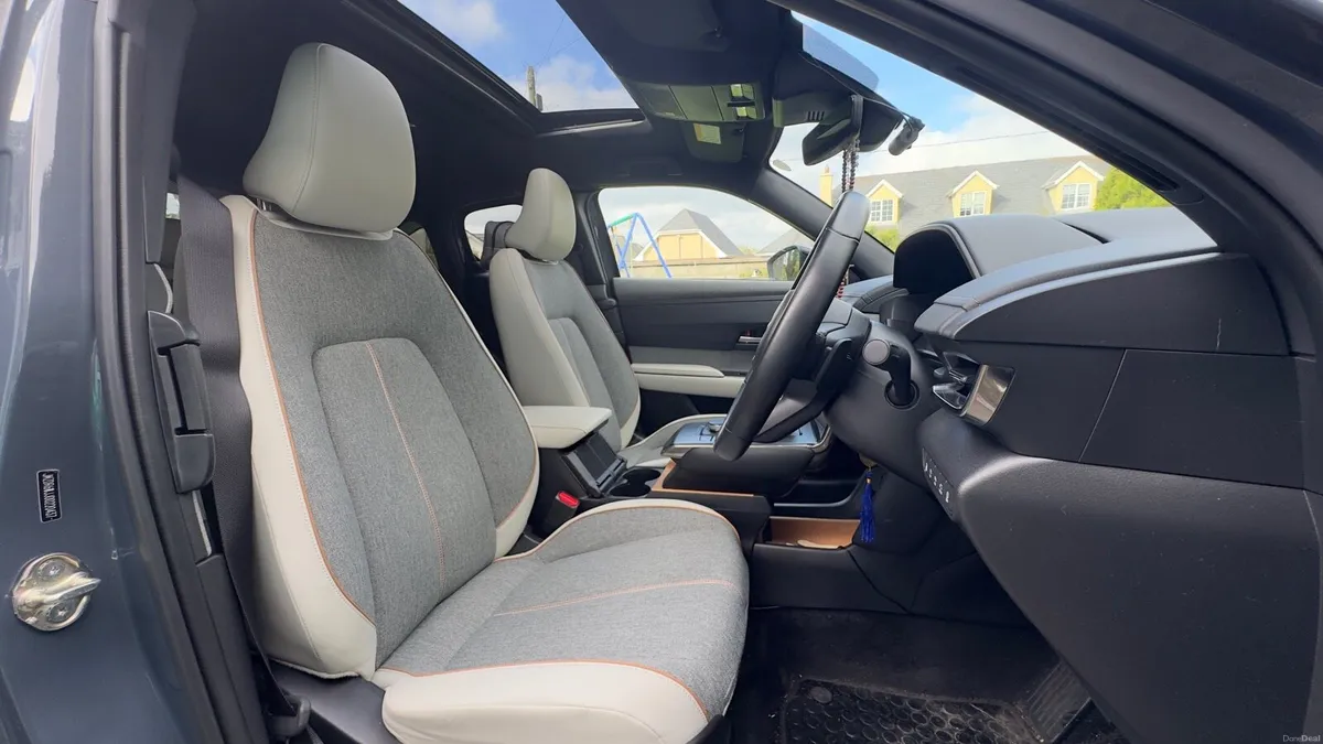 Mazda MX 30 - Image 4
