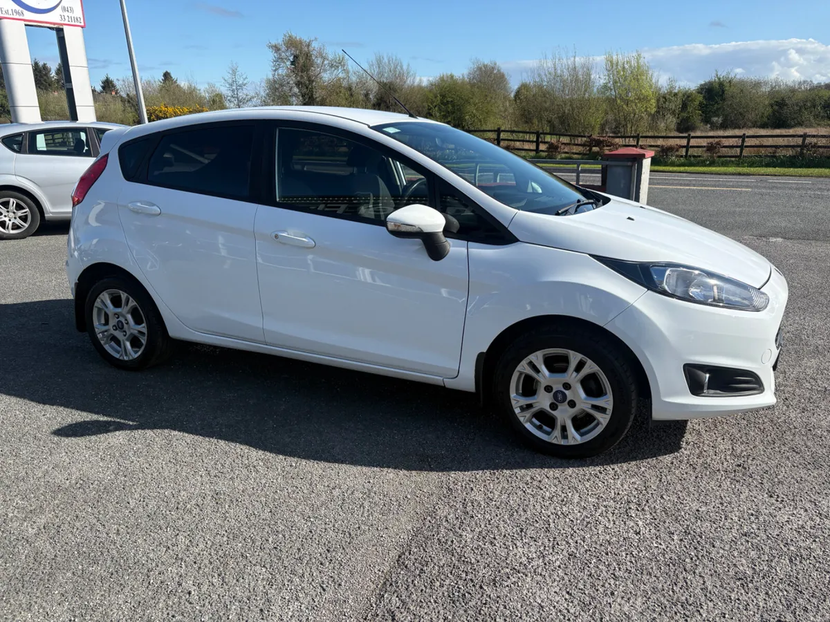 Ford Fiesta 1.0L Zetec 5dr Irish 161 - Image 3