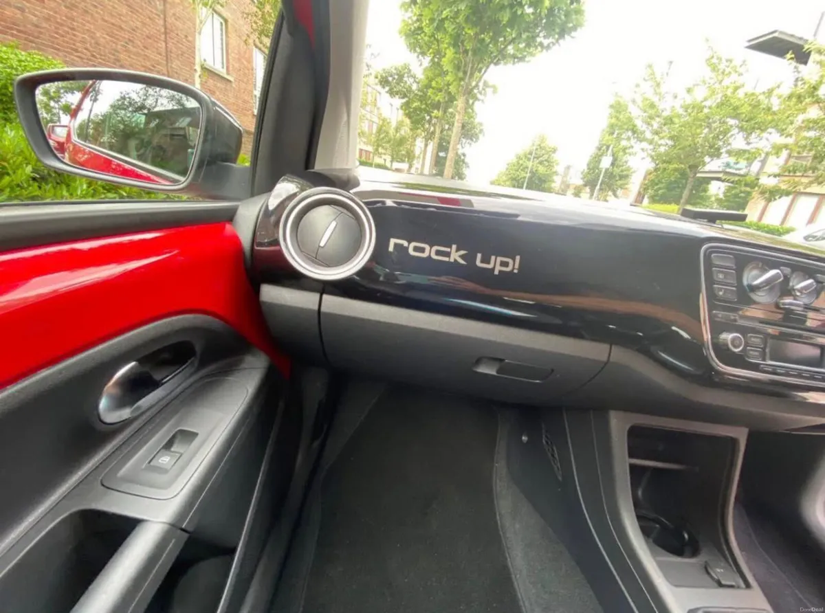 Volkswagen up! 2013 - Image 3