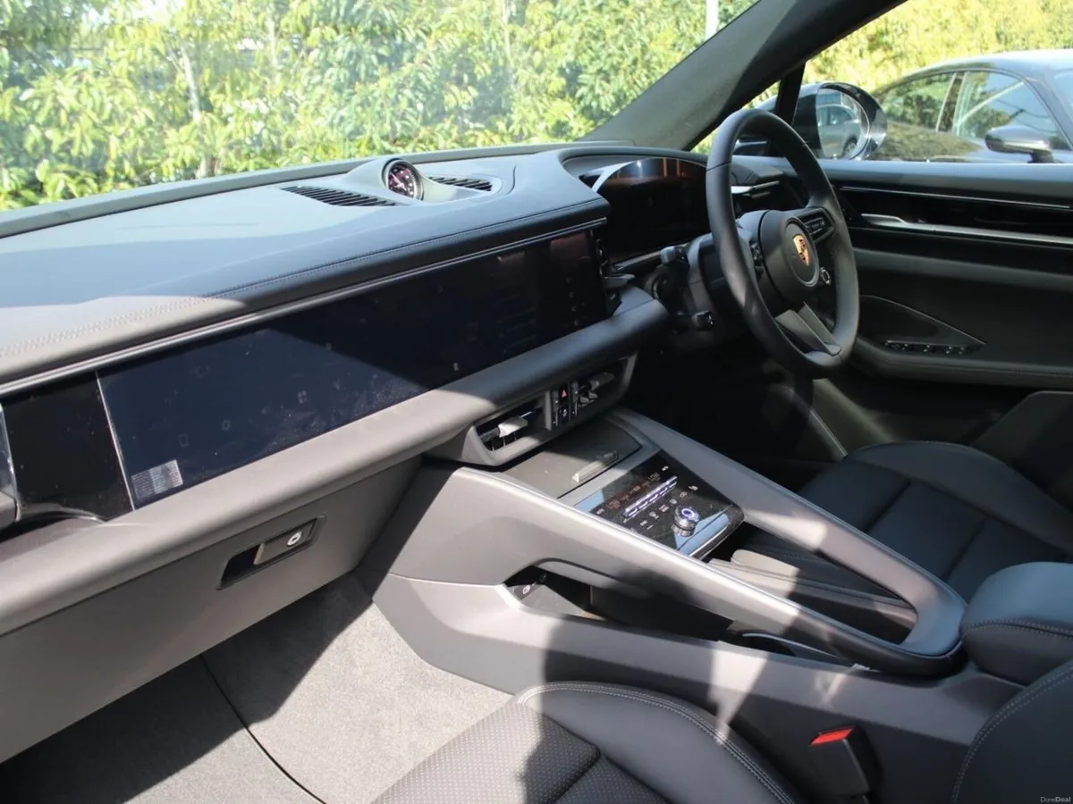Porsche Macan 4S Electric - Image 5