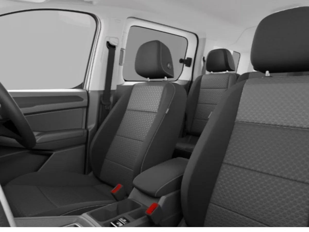 Ford Tourneo Connect Grand Tourneo 2.0L EcoBlue 12 - Image 5