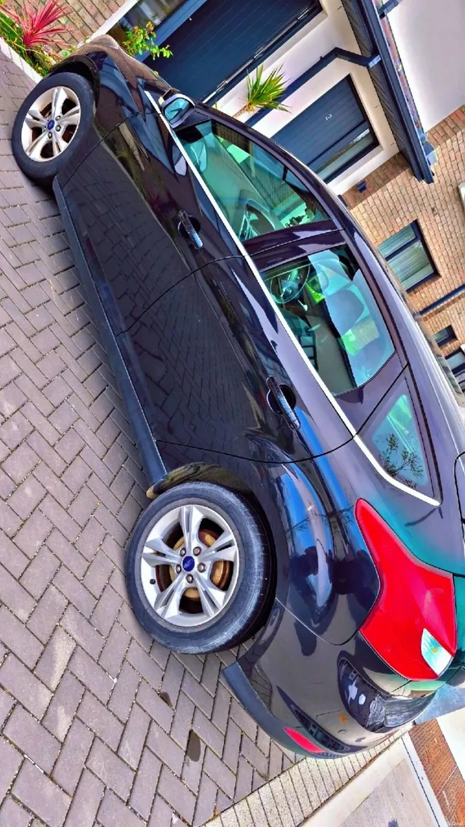 Ford Focus 2014 - Image 3
