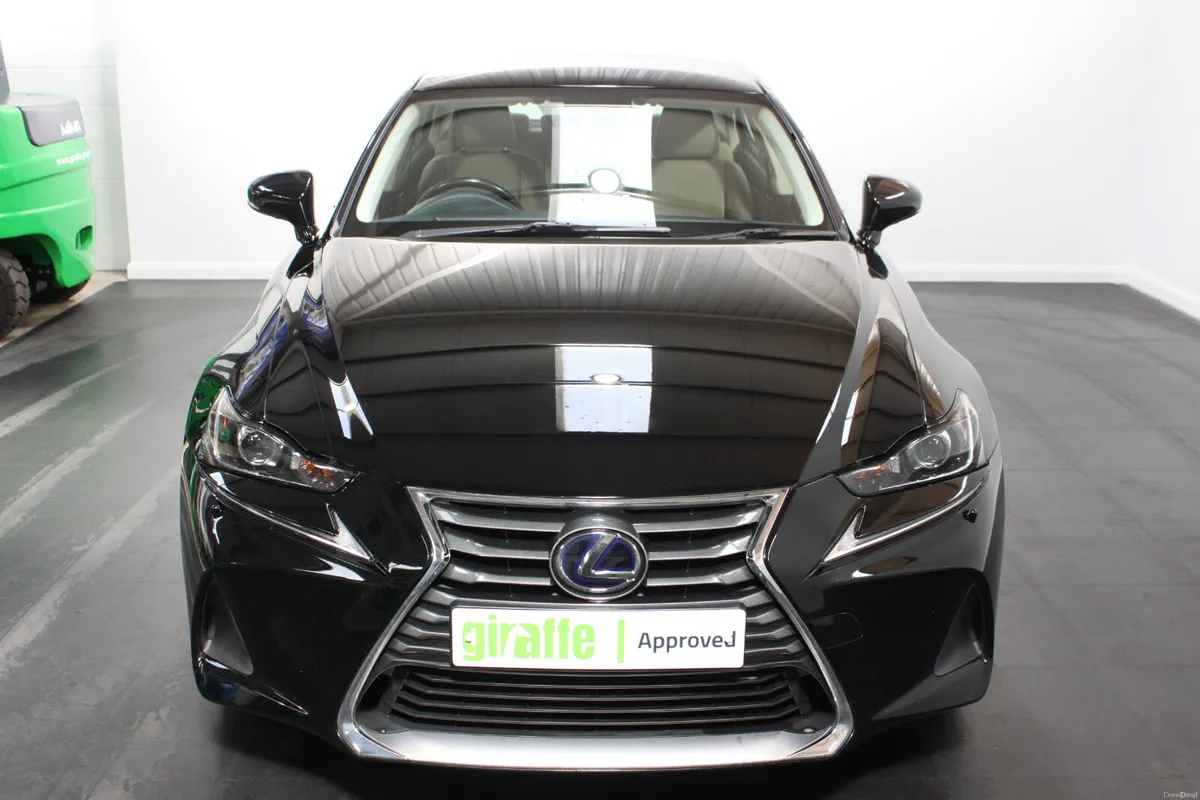2017 Lexus IS 300h Executive Edition 4dr CVT Auto - Image 2
