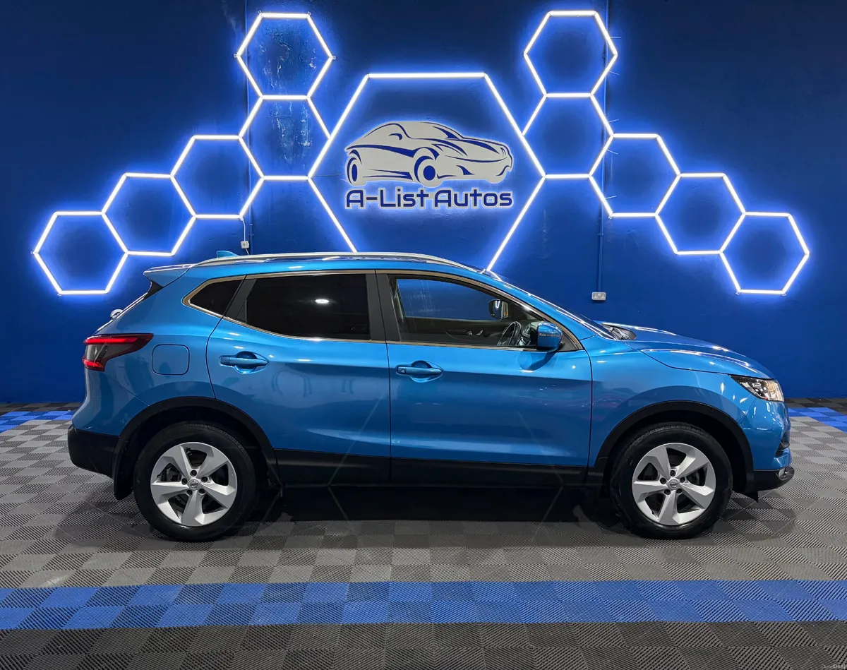 Nissan Qashqai 1.5D SV / FINANCE AVAILABLE - Image 2