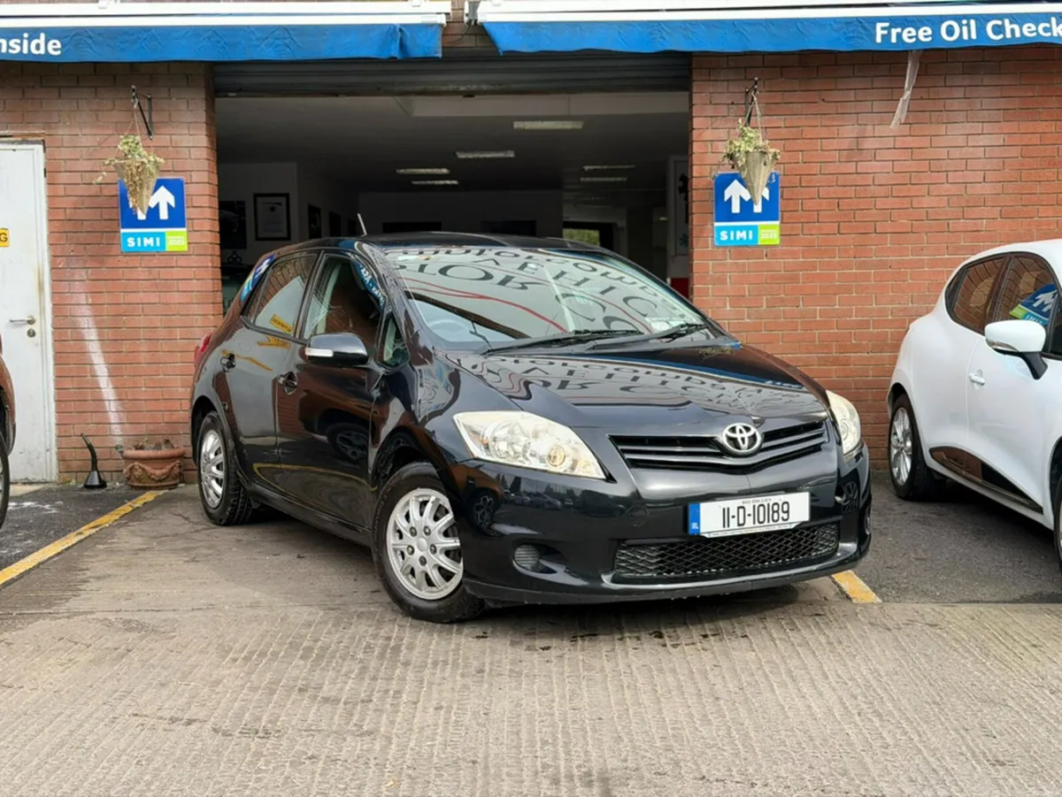 Toyota Auris 1.4 D-4D TERRA 5DR - LOW KMS - Image 1