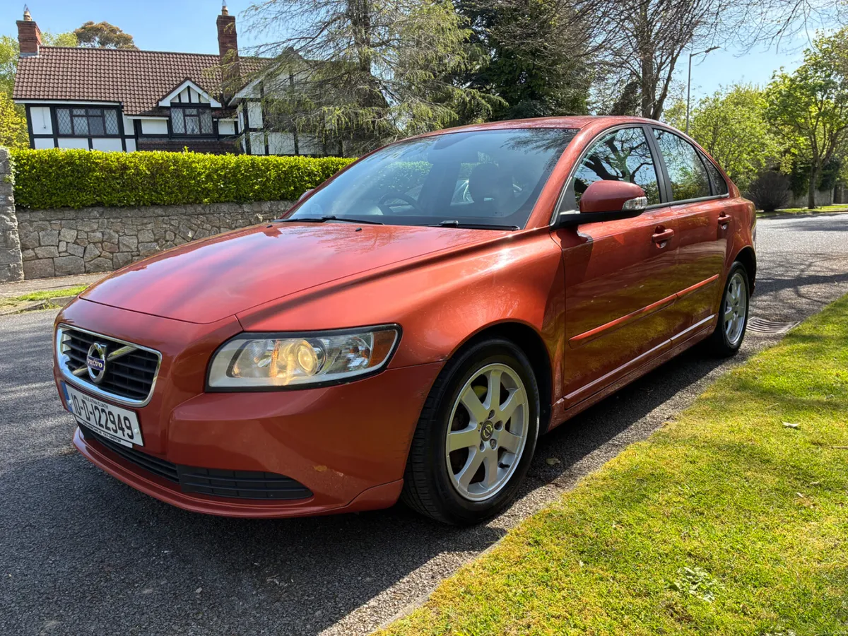 Volvo S40 - TAX - NCT - FSH - Image 3