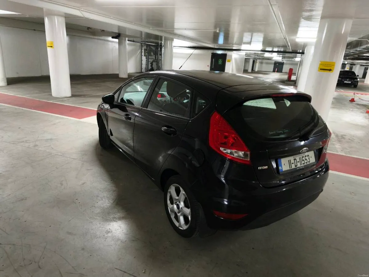 Ford fiesta  low km - Image 4
