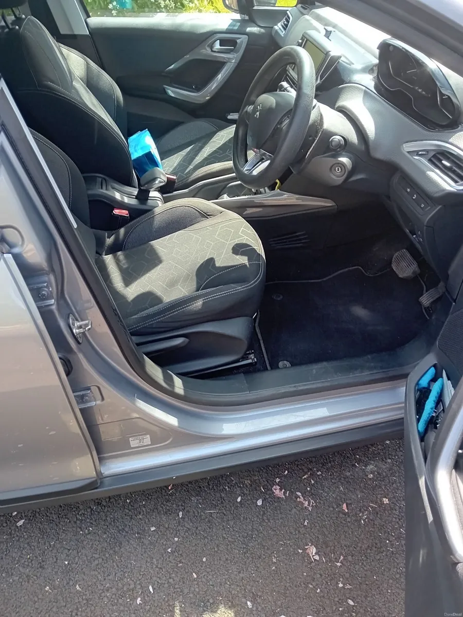 Peugeot 2008 2018 - Image 3