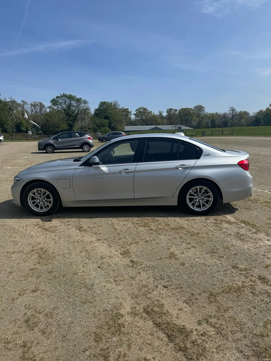 BMW 330e 2016 ONLY 39,500 - Image 2