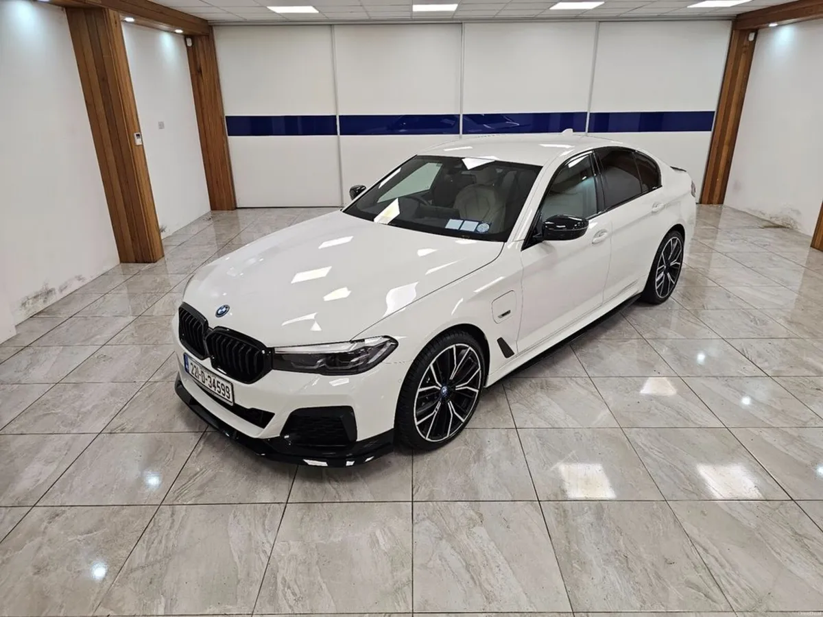 BMW 5-Series 545 M SPORT - Image 3