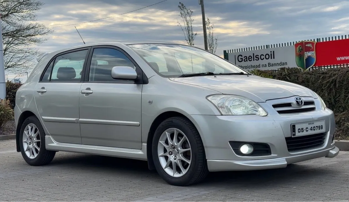 ** 05 Toyota Corolla 1.4D4D T3 model** - Image 1