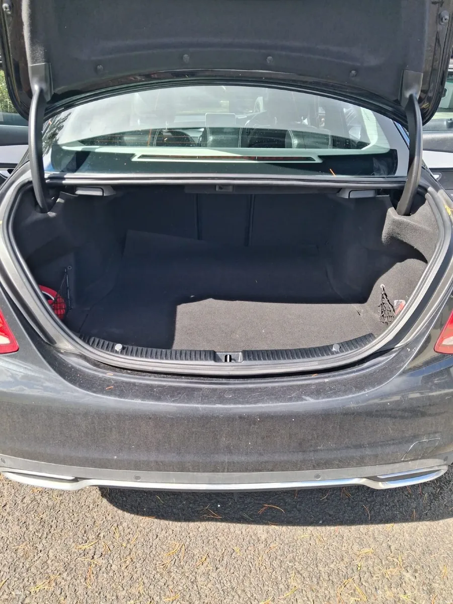 Mercedes-Benz C-Class 2015 - Image 2