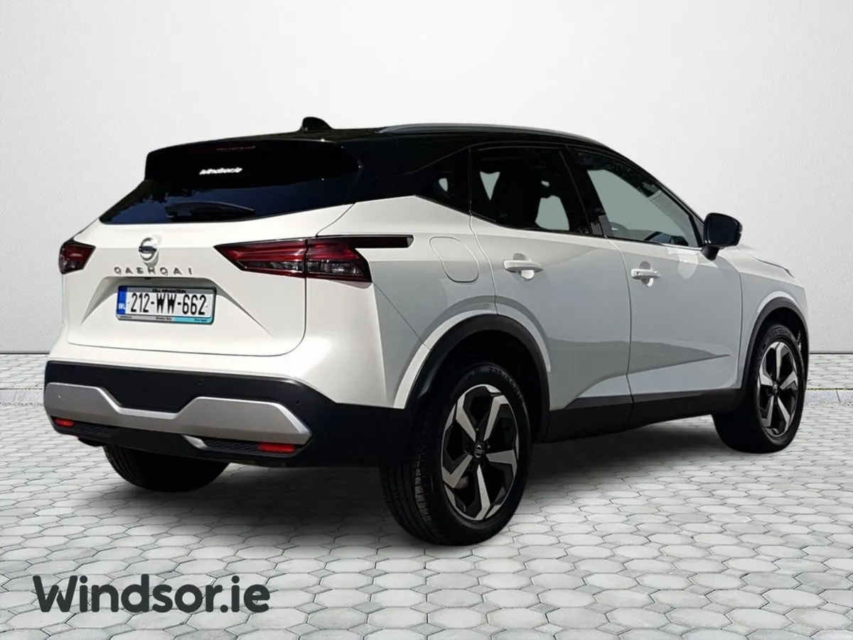 Nissan Qashqai 1.3 PET MILD HYBRID SV PREMIUM CVT - Image 3