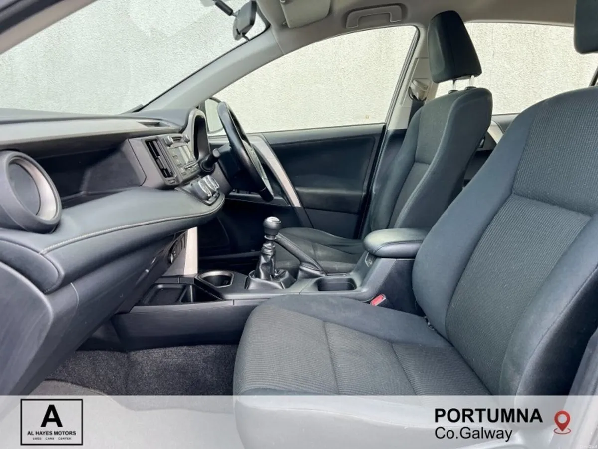 Toyota RAV4 2.0 D-4D (143) 2WD AURA - Image 3