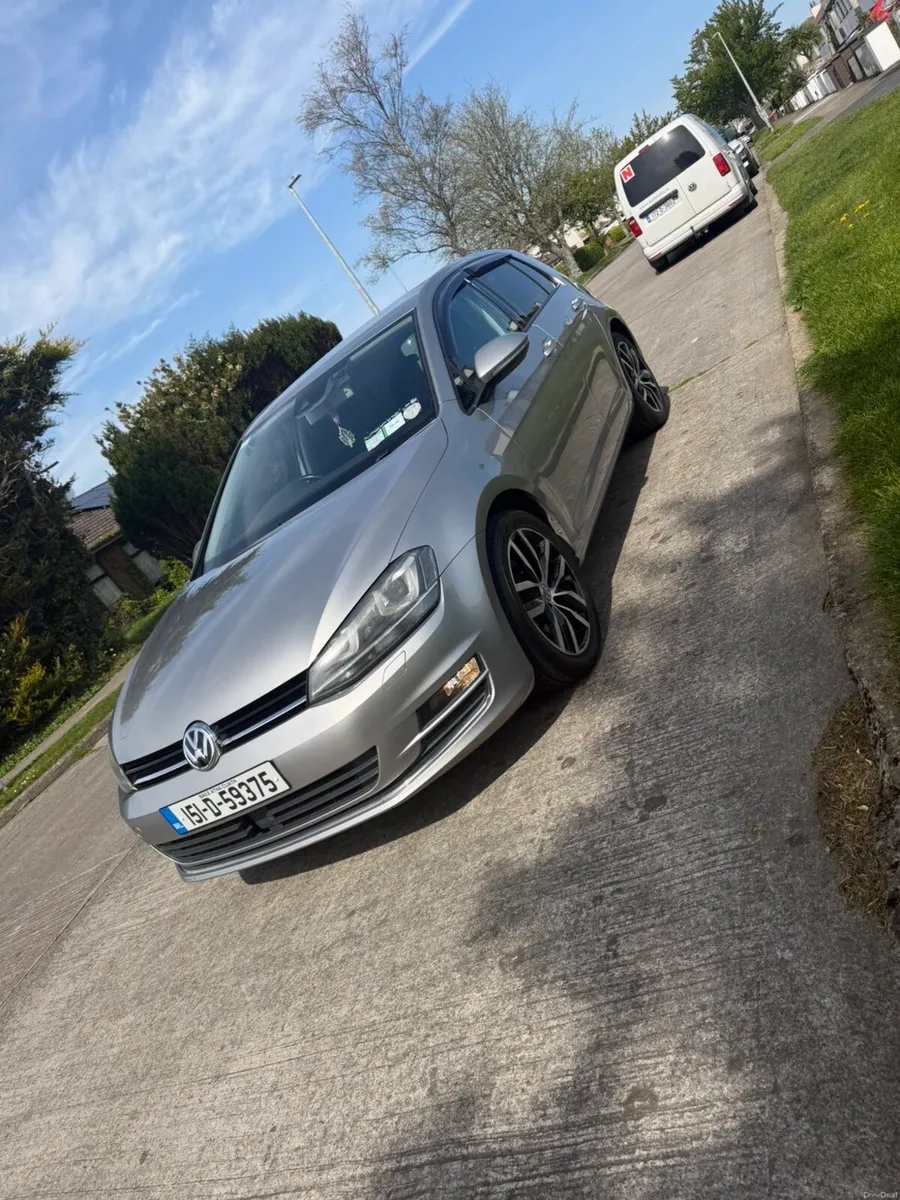 2015 Volkswagen Golf Highline TSI 1.4 - Image 1